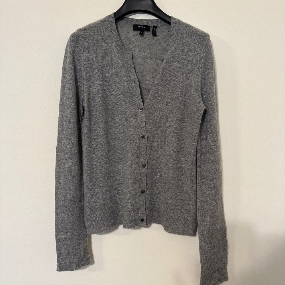 Theory 100% Cashmere cardigan